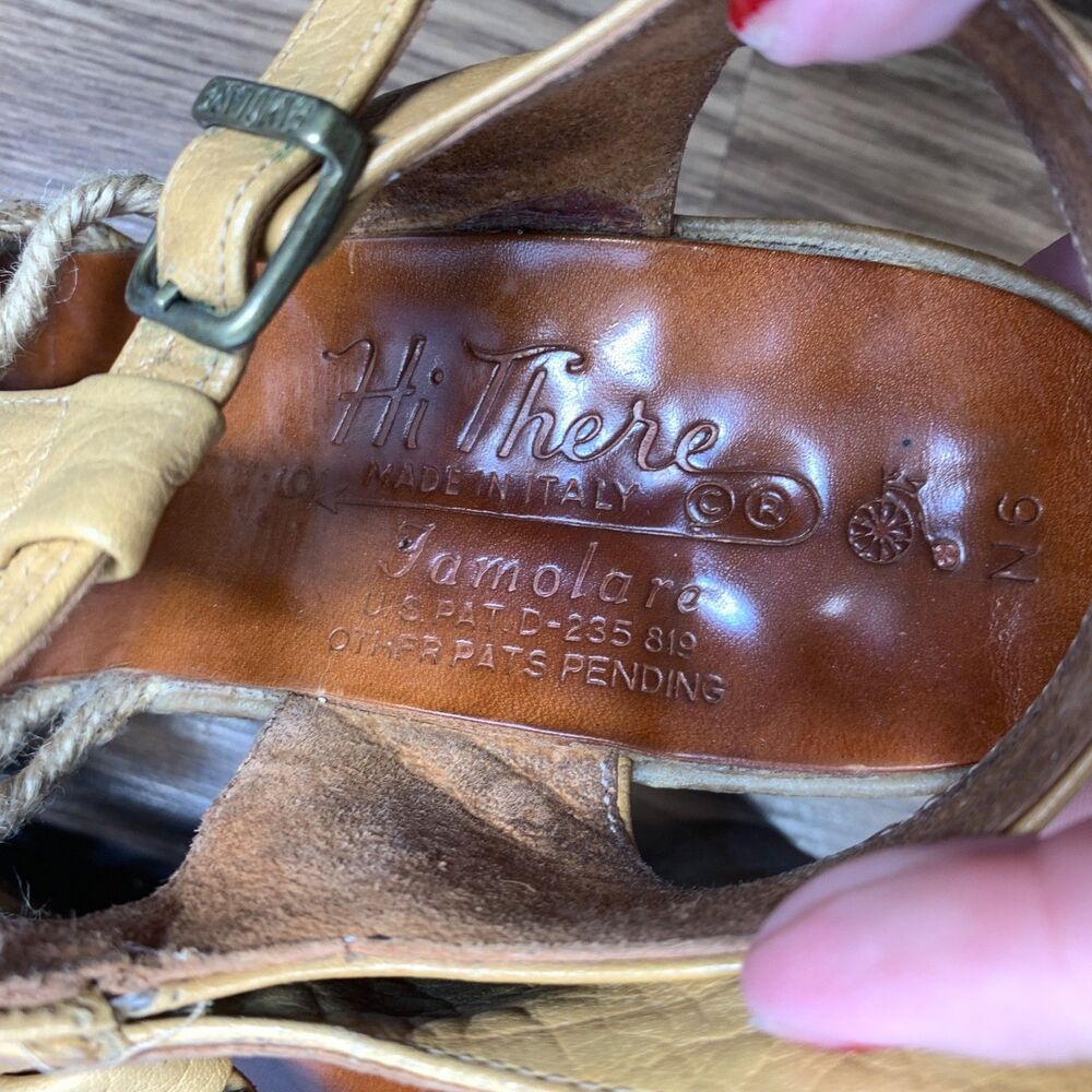 1970's FAMOLARE Womens Vintage Shoes Sandals Heels Rubber Wavy Wedge Size 6 - Picture 9 of 11
